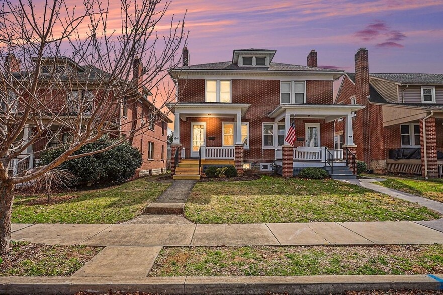 Building Photo - 144 Seminary Ave