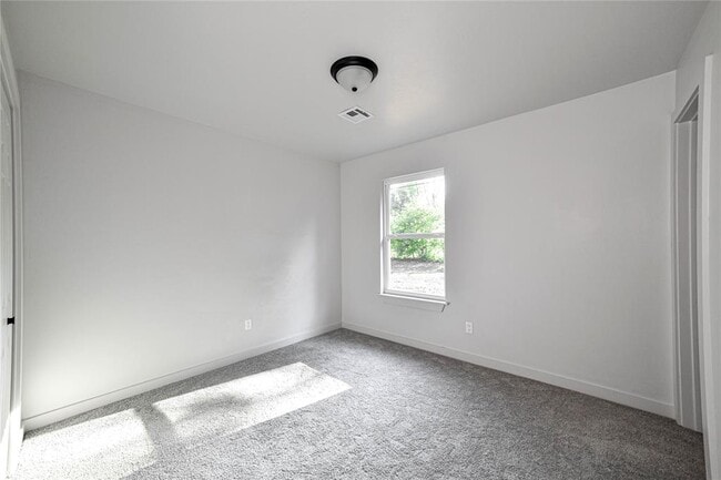 Building Photo - 1417 Mallard Dr