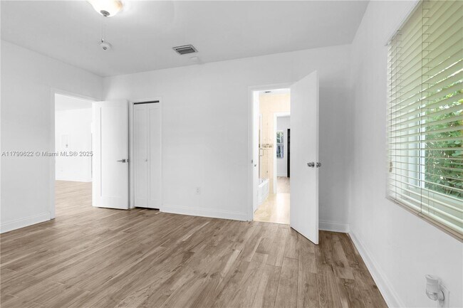 Building Photo - 195 NW 96th St