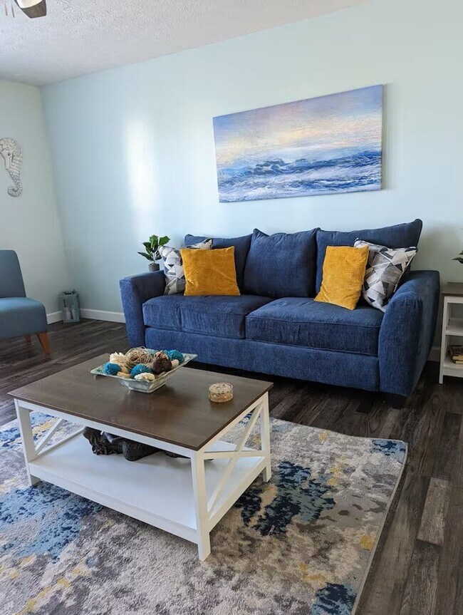 Building Photo - Fully Furnished Coastal Living in the Heart of Panama City Beach!