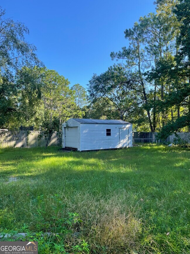 Building Photo - 108 Acorn Ct