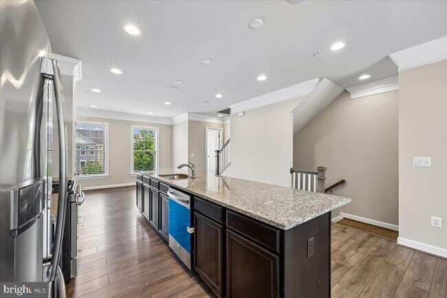 Building Photo - 14319 Potomac Heights Ln