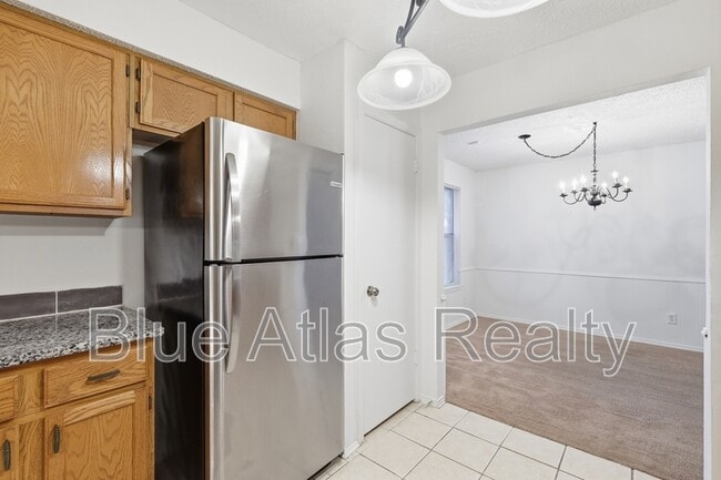 Building Photo - 4101 Gentle Springs Dr