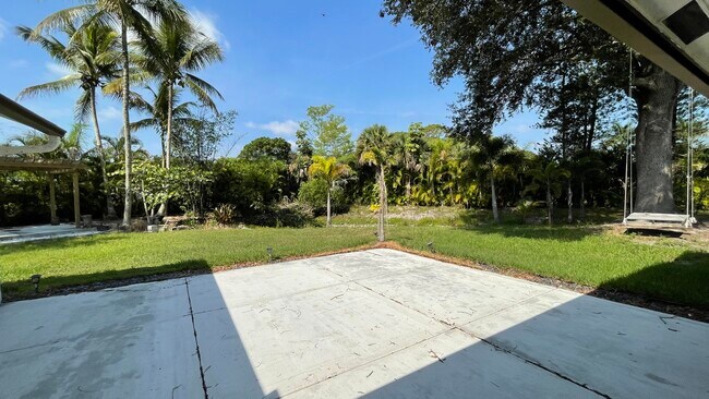 Building Photo - 17548 32nd Ln N