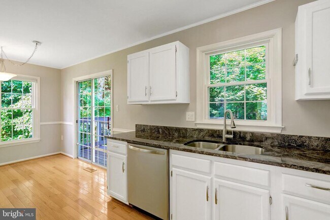 Building Photo - 7926 Pebble Brook Ct