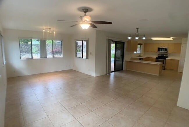 Building Photo - Mililani Mauka  - 3 bedroom, 2.5 bathroom,...
