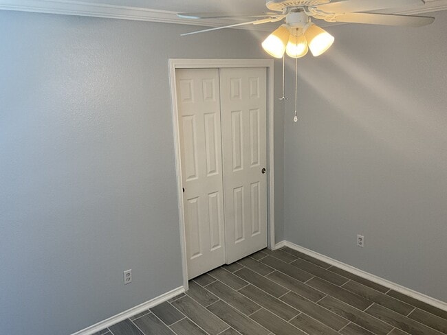 Building Photo - "Charming 3-Bedroom Haven in Selma with Granite Elegance!"