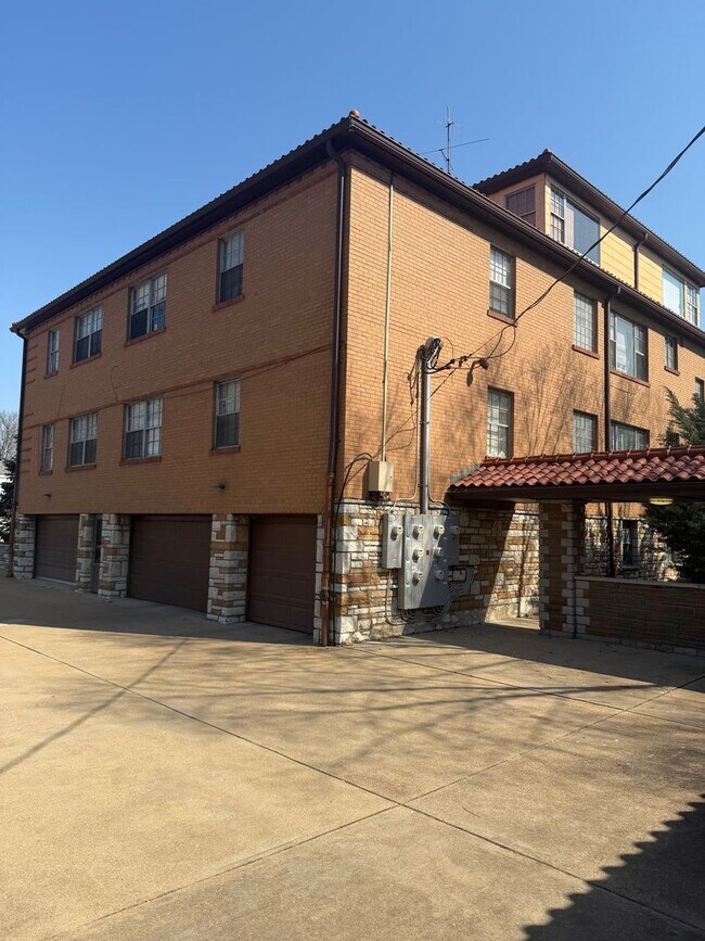 Building Photo - 89 Willmore Rd