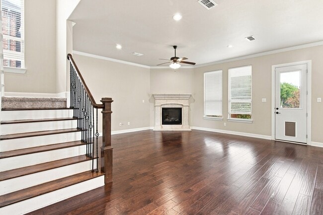 Building Photo - 1819 Park Highland Way