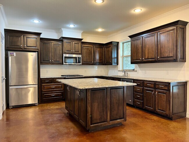 Building Photo - 2976 Elkton Trail