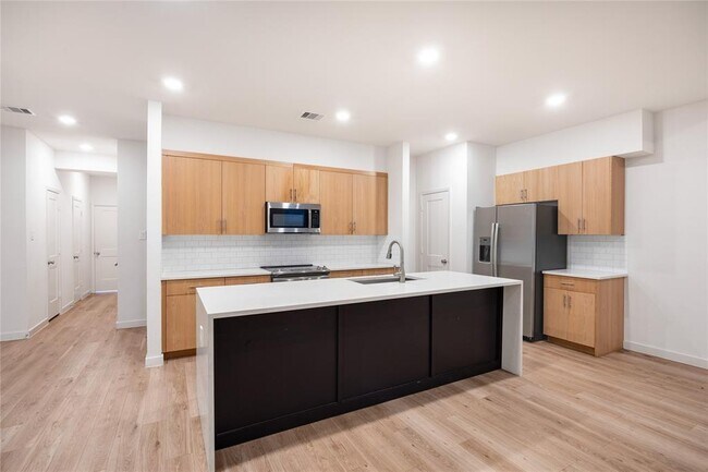 Building Photo - 2519 Appian Wy