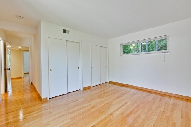 Building Photo - Charming Updated 4 Bedroom Home in Santa Clara with Expansive Backyard and Fruit Trees.