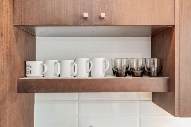 Building Photo - 1112 13th Ave