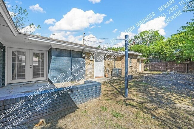 Building Photo - 2346 February Ln