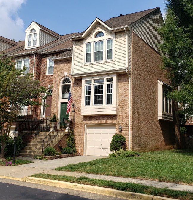 Building Photo - 3785 Inverness Rd