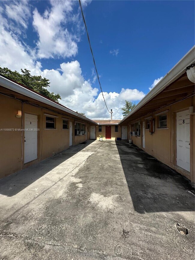 Building Photo - 5797 Flagler St