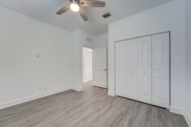 Building Photo - 9075 Kingsmoor Wy