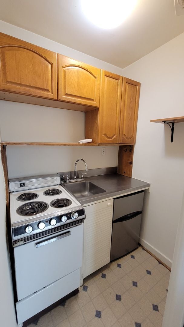 Building Photo - Affordable 1 Bedroom in Downtown Frederick
