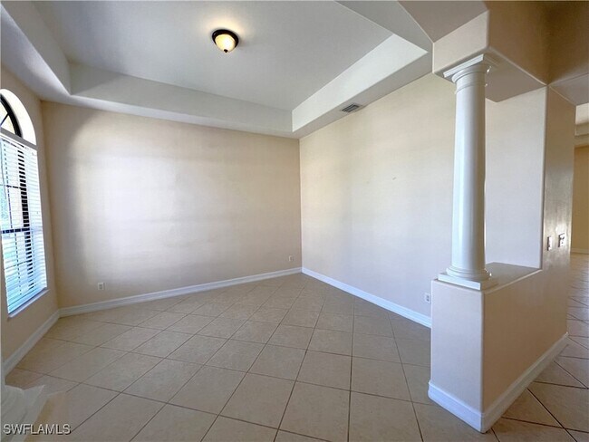 Building Photo - 10153 Avalon Lake Cir