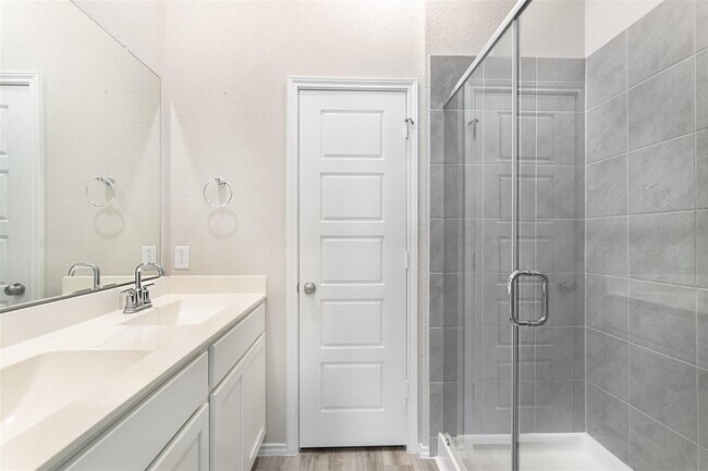 Building Photo - 445 Camas Creek Ln