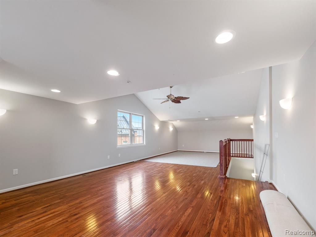 Building Photo - 502 Graten St