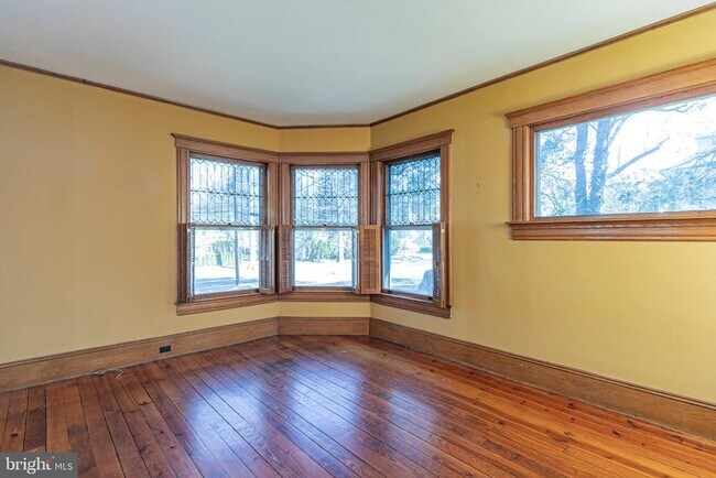 Building Photo - 54 Hodge Rd