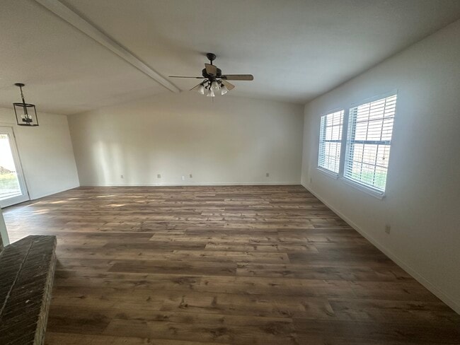 Building Photo - 2601 Driskill Dr