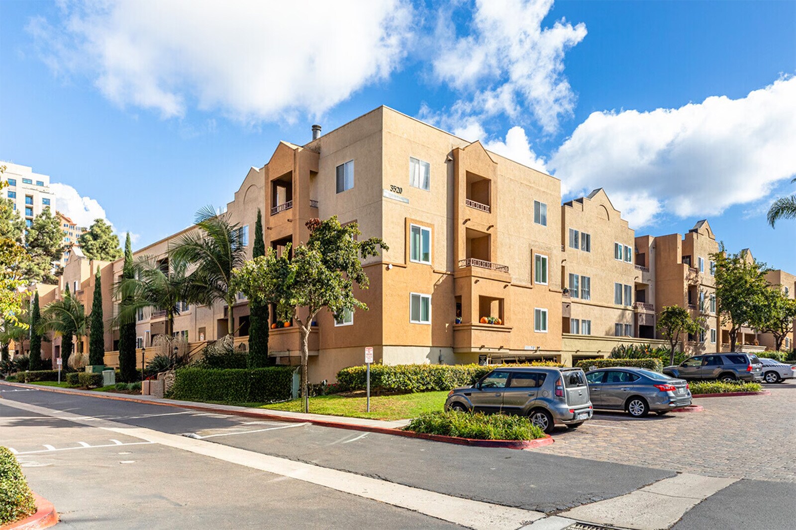 Building Photo - 8889 Caminito Plaza Centro