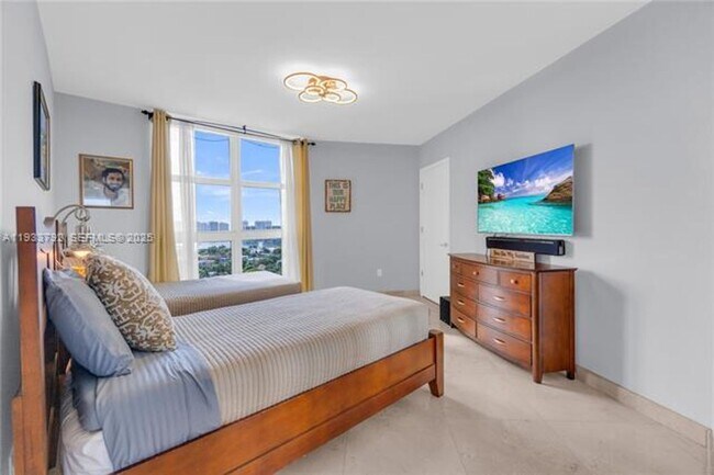 Building Photo - 19111 Collins Ave