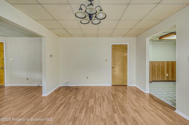 Building Photo - 398 Winola Ave