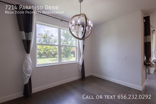 Building Photo - 7214 Paradiso Dr
