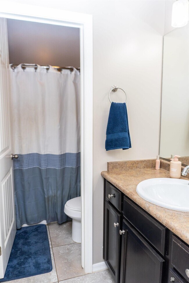 Building Photo - 6722 E 35th St