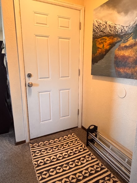 Building Photo - 1702 S 6th Ave