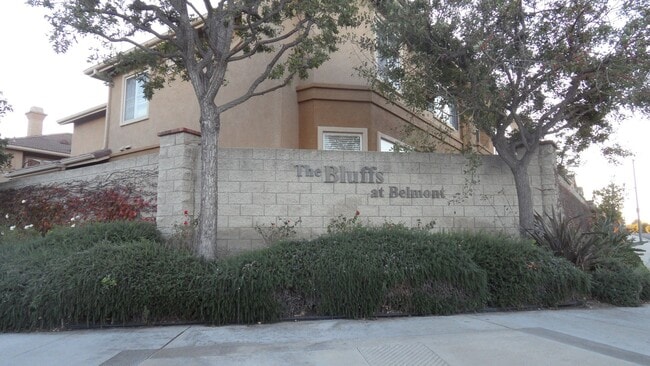 Building Photo - Clean & Spacious 2BR 2BA Two-Story, All Up...