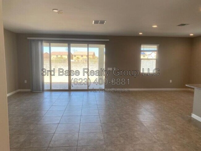 Building Photo - 3336 N 300th Dr