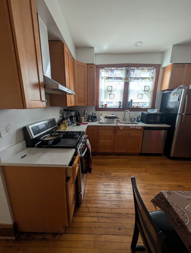 Building Photo - 5433 S Millard Ave