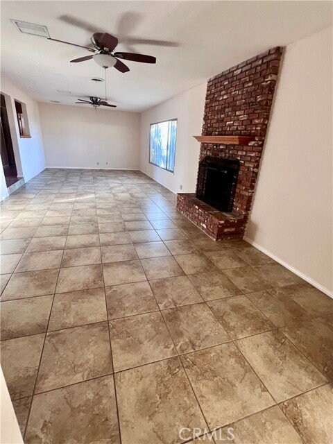 Building Photo - 44519 Foxton Ave