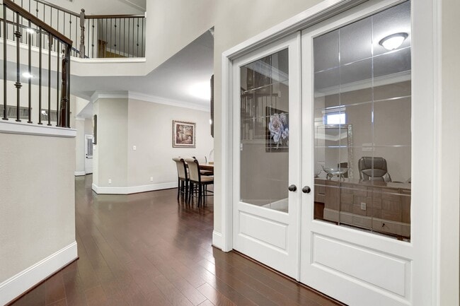 Building Photo - 10423 Hatcher Dr