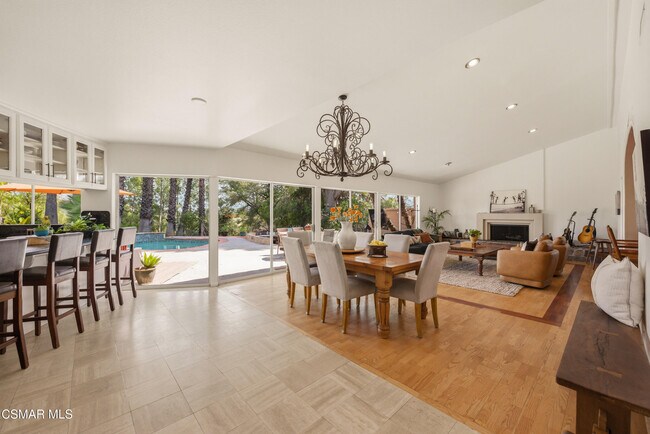 Building Photo - 6110 Colodny Dr