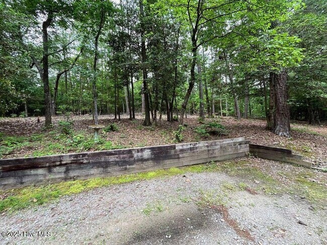 Building Photo - 902 Heather Trail