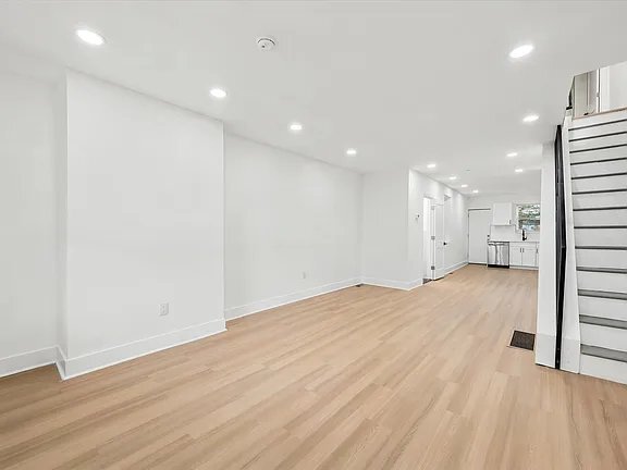 Building Photo - 143 N Conestoga St