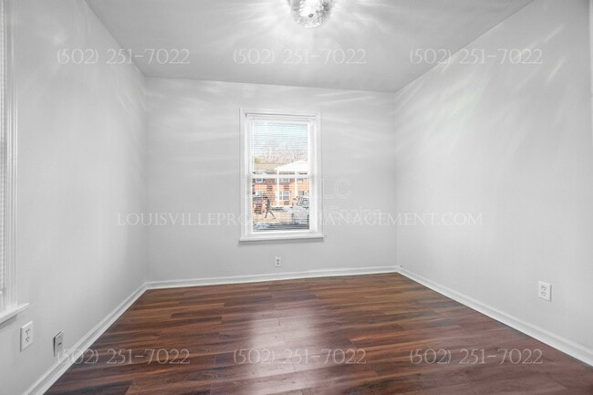 Building Photo - 5112 Valiant Dr