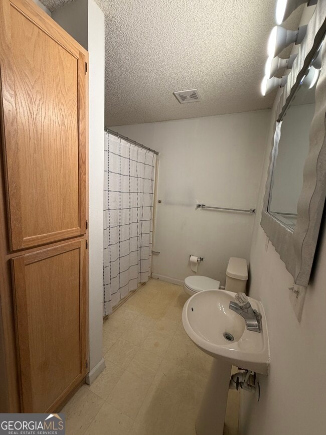 Building Photo - 303 Madison Ave