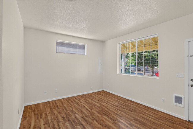 Building Photo - 2038 SE 171st Ave
