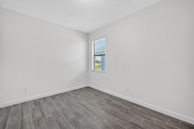 Building Photo - 10644 NW Wilgrove Lane
