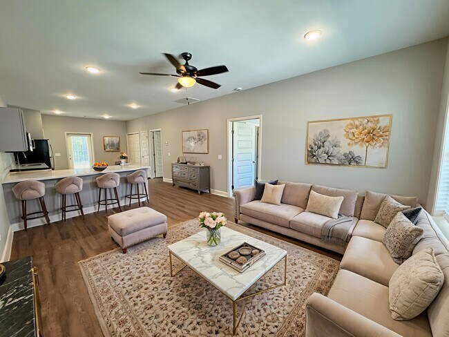 Building Photo - 227 Firefly Ln