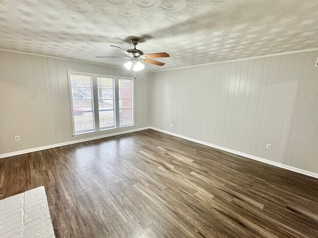 Building Photo - 5334 Craigmont Dr