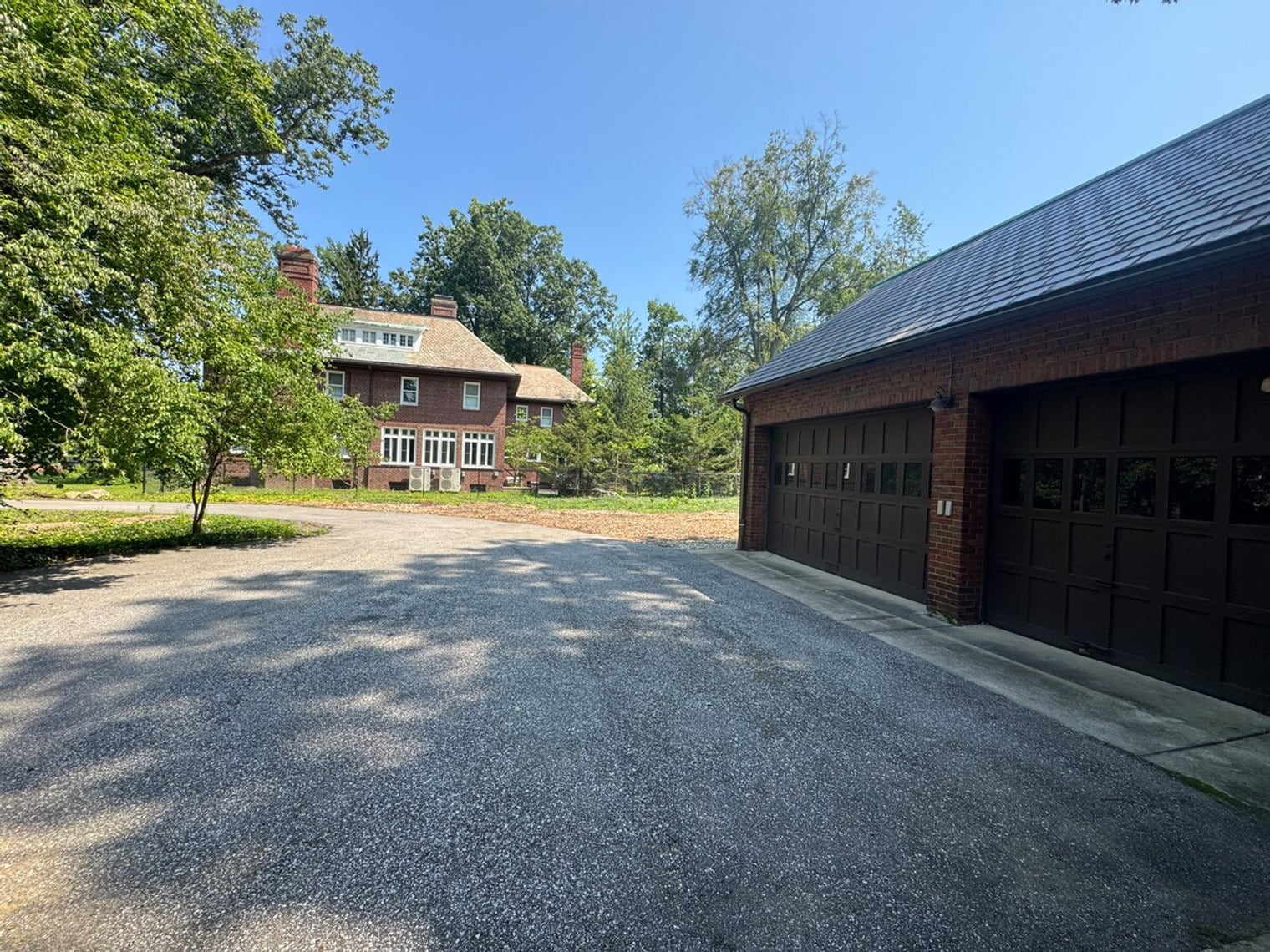 Building Photo - 2632 Wellington Rd