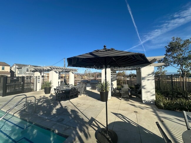 Building Photo - 97 S Nevada Ave