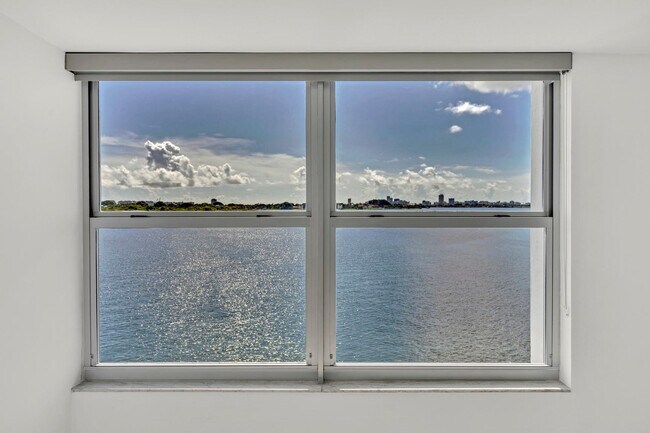 Building Photo - 11930 N Bayshore Dr